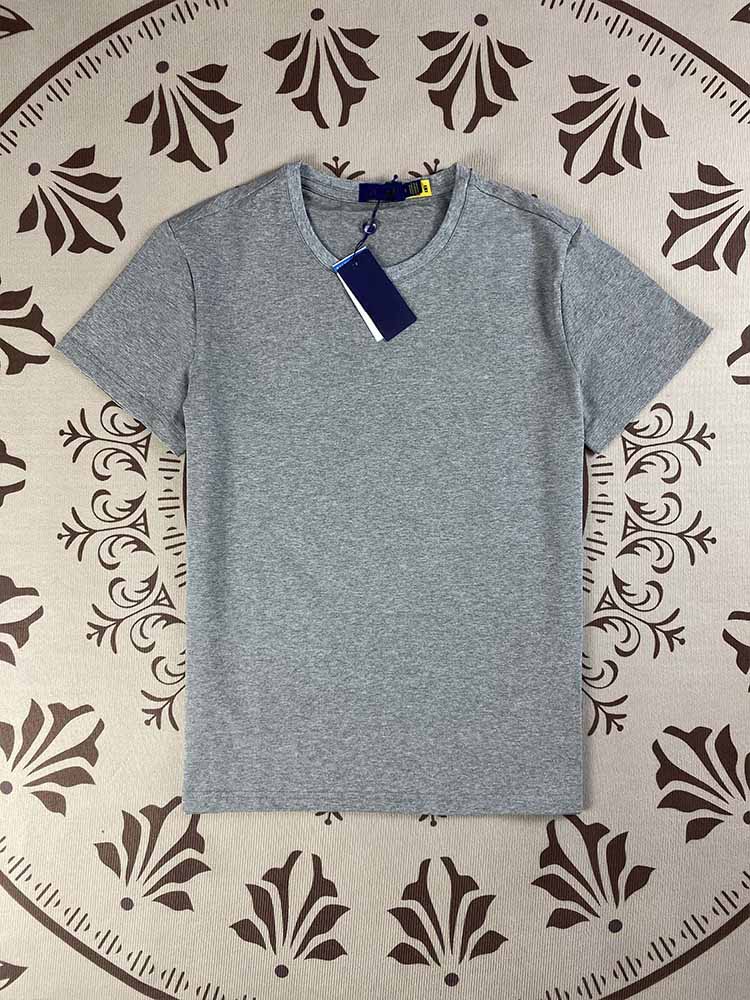 Men and Women with The Same New Fashion Joker Casual Cotton T-shirt with Short Sleeves and Round Neck.