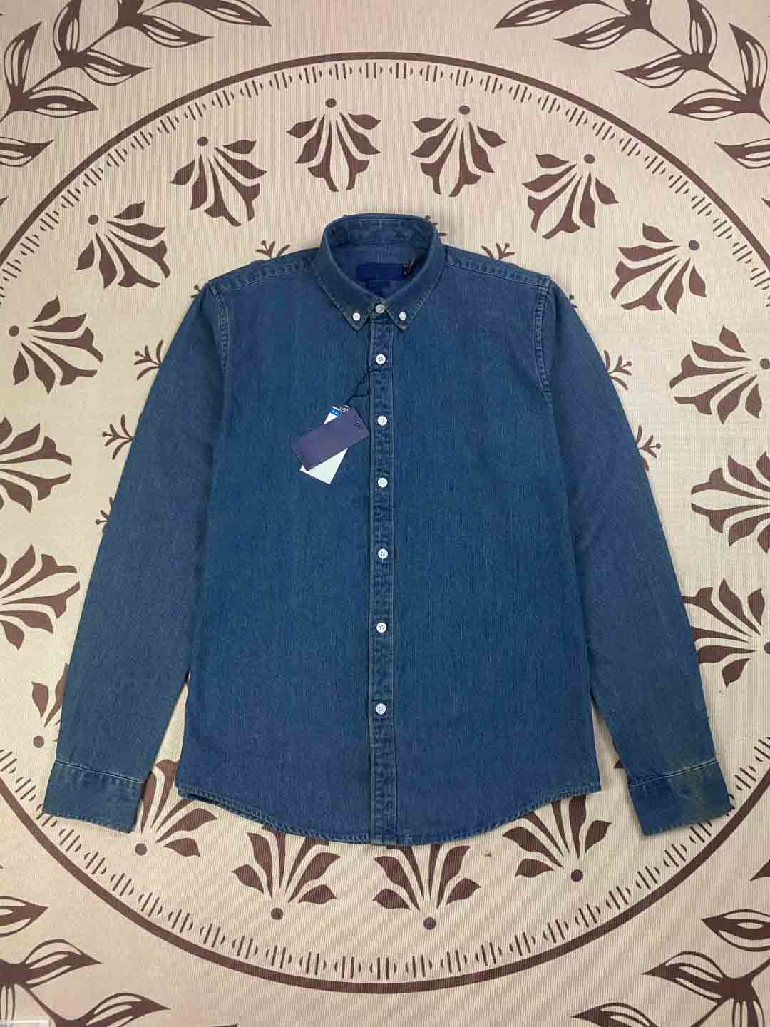 Men and Women with The Same New Fashion Casual Joker Embroidery Comfortable Breathable Denim Long Sleeve Shirt.