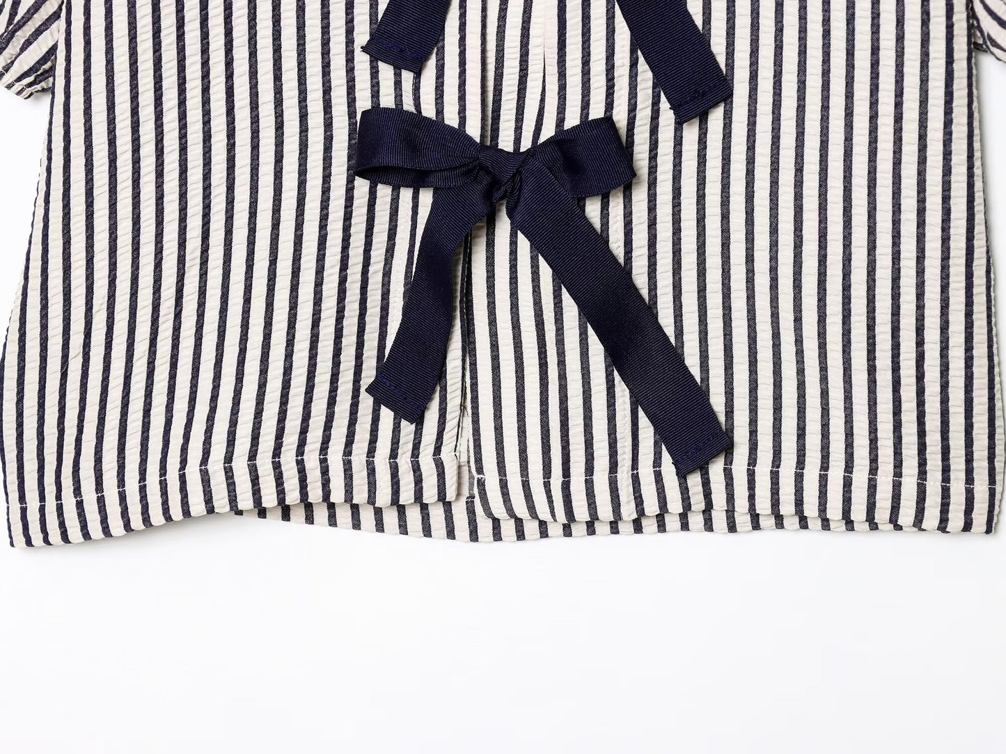 Women's new fashion bow decoration short sleeved striped shirt