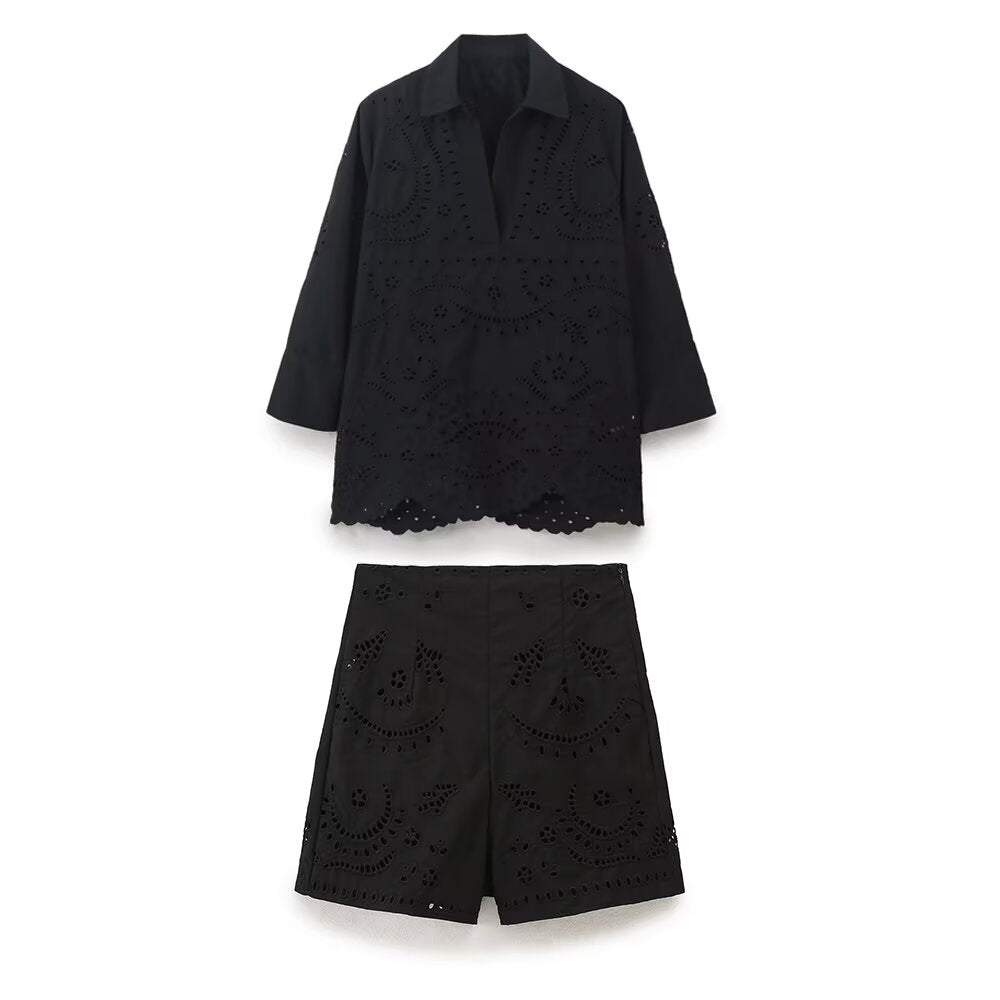 Suit women's 2-piece 2025 fashion openwork embroidered shirt retro women+shorts women's suit