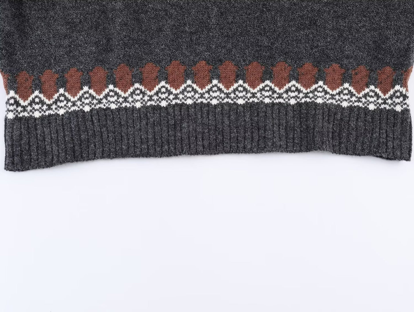 Women's round neck jacquard knitted sweater