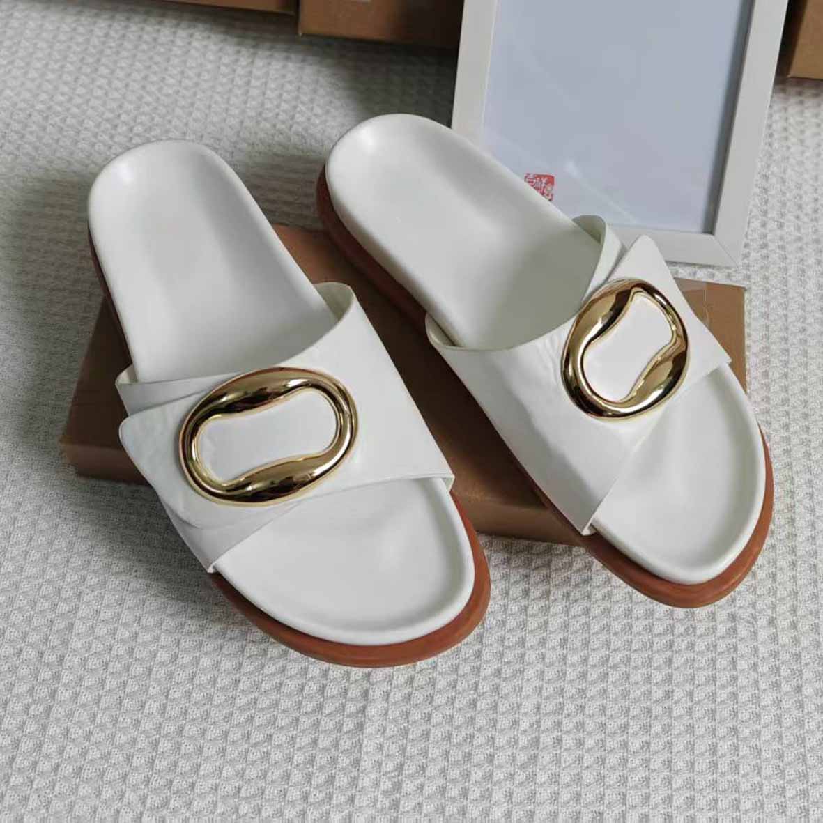 Women's New Fashion Casual Joker Gold Buckle Decoration Platform Sandals Sandals Ladies Sandals and Slippers.