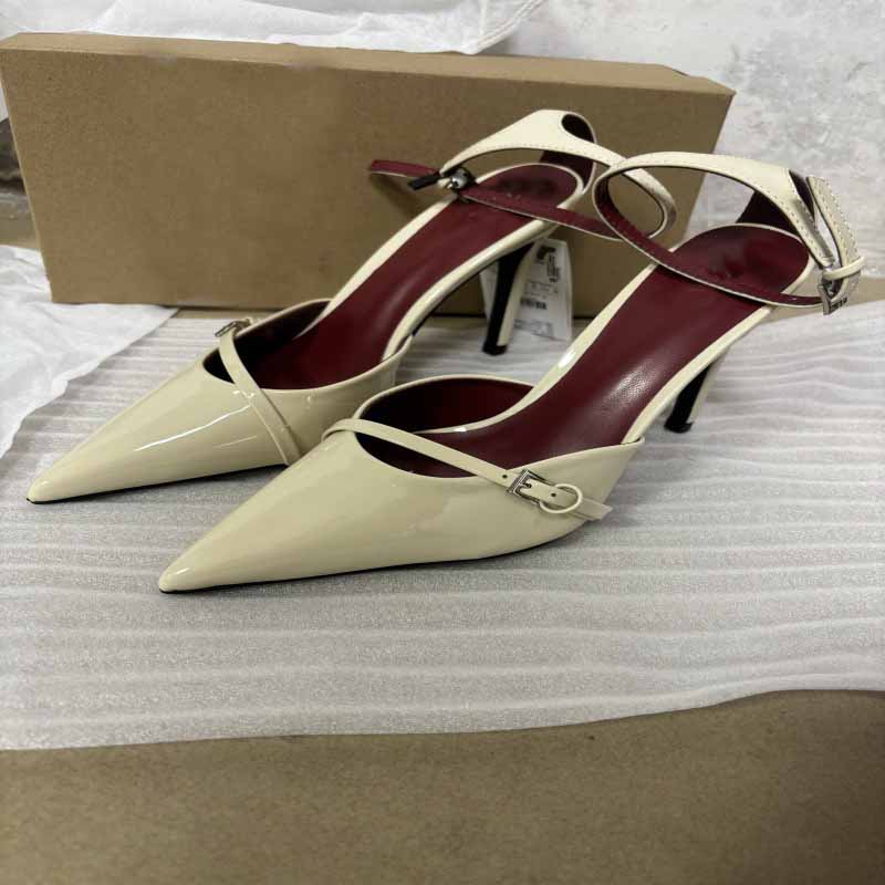 Women's New Fashion Joker Patent Leather Pointed Baotou Empty Shallow T-string High Heels.