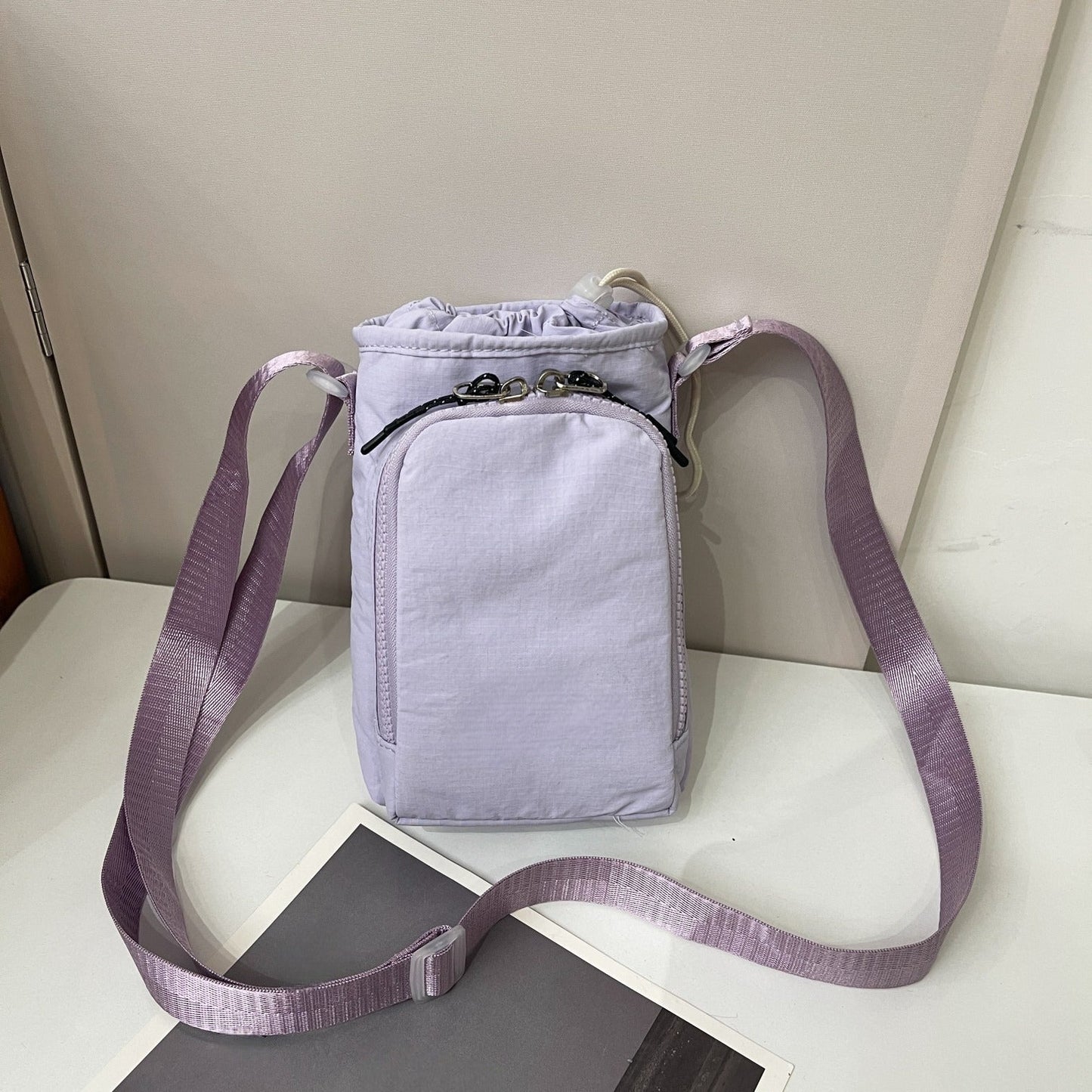 Men's and Women's Leisure Versatile Sports Adjustable Shoulder Strap Multifunctional Water Cup Mobile Phone Messenger Bag