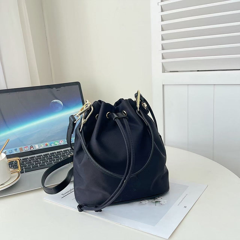 Women's 2025 Casual Joker Drawstring Design Bucket Bag Slung Retro Shoulder Bag Handbag.