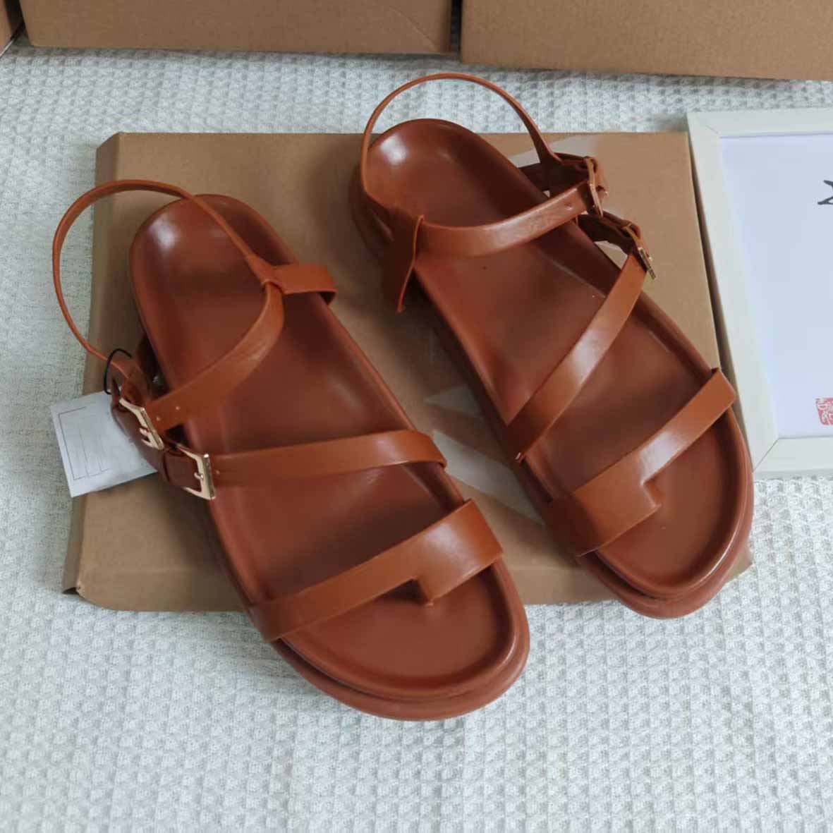 Women's New Fashion Casual Joker Flat Sandals and Slippers with Buckles and Muffin Bottom Shoes.