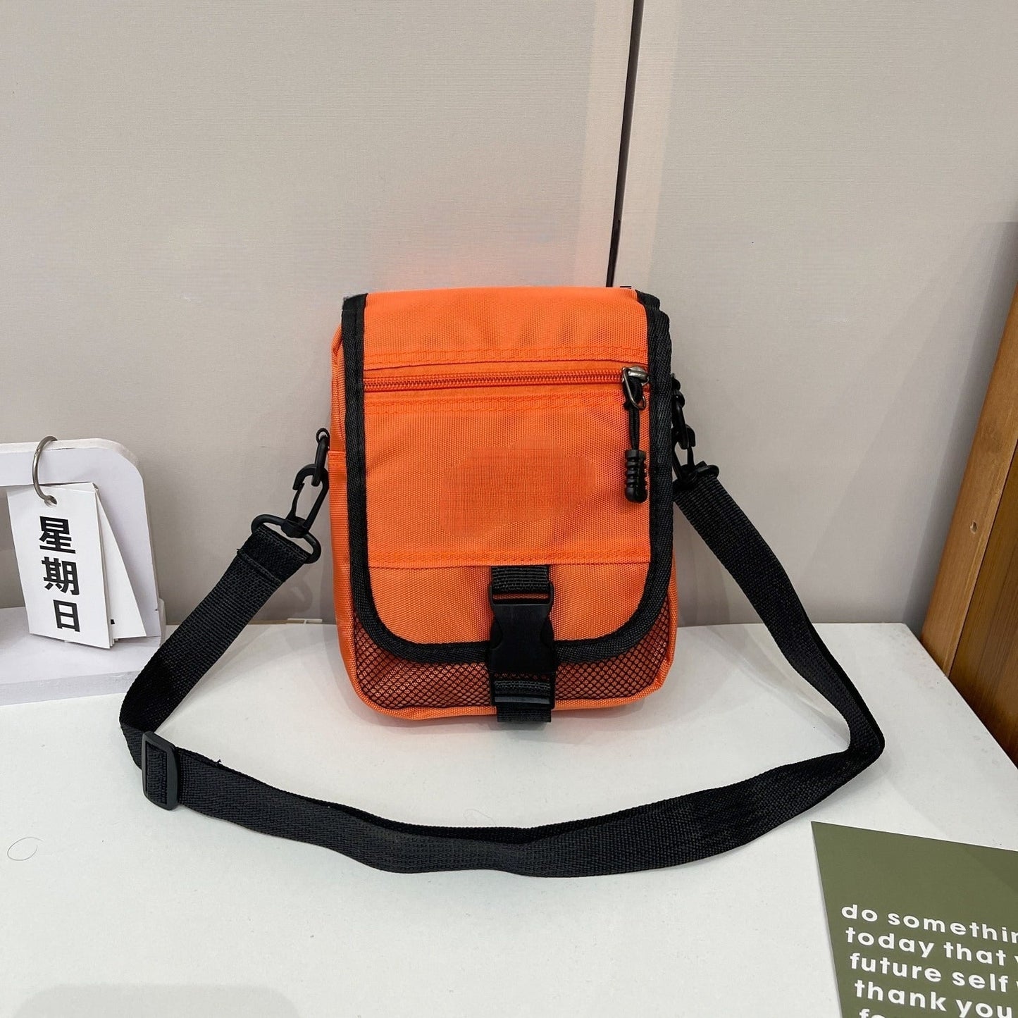 Men's and Women's Leisure Joker Sports Mobile Phone Bag with Adjustable Shoulder Strap Canvas Messenger Bag