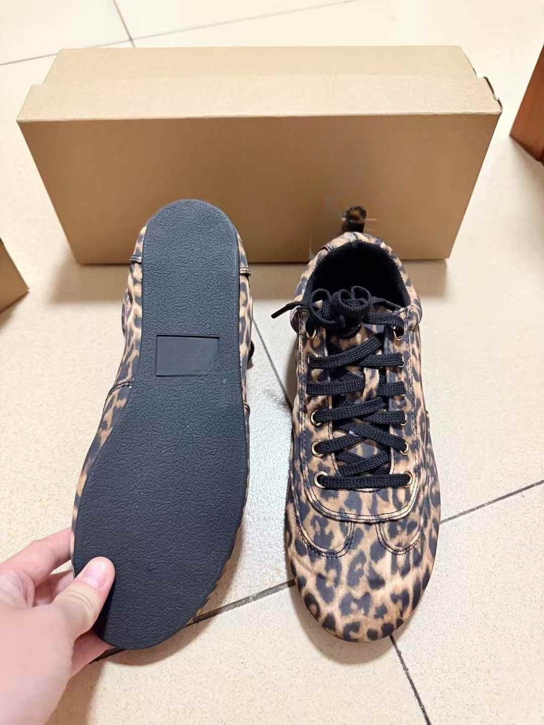 Women's New Fashion Joker Low-cut Flat-bottomed Lace-up Casual Shoes