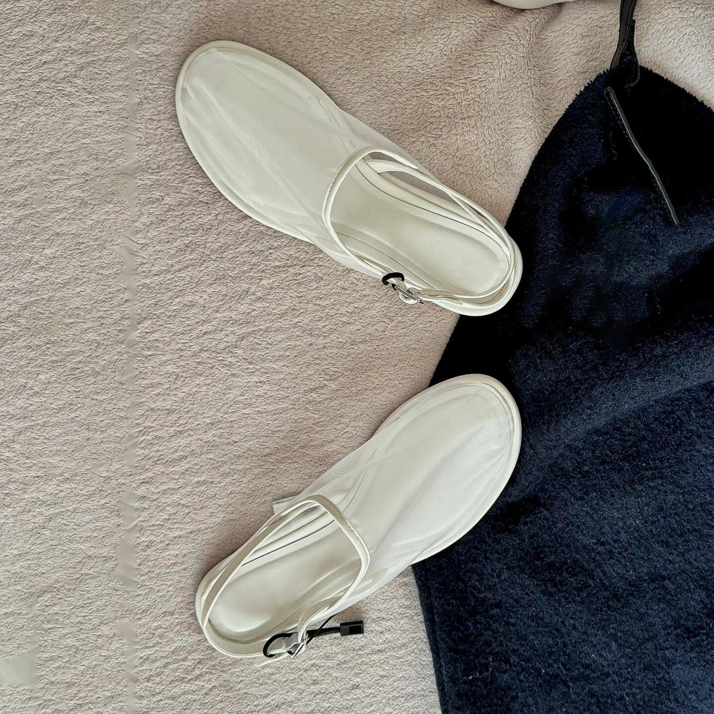 Women's 2025 Summer New Mesh Fabric Mesh Shoes Round Head Breathable Flat-bottomed Slippers and Sandals.