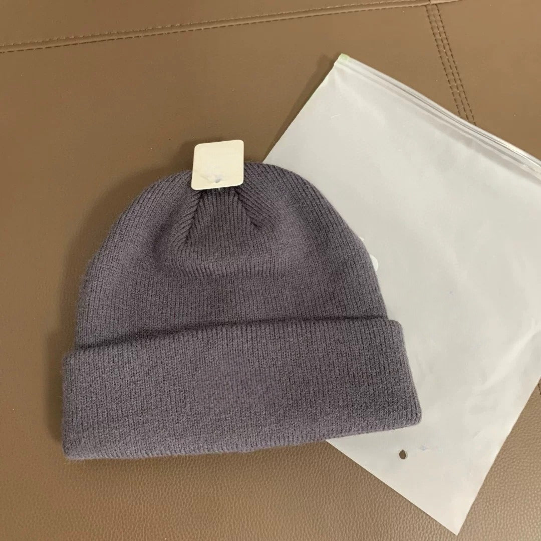 Joker padded warm windproof wool hat in autumn and winter.