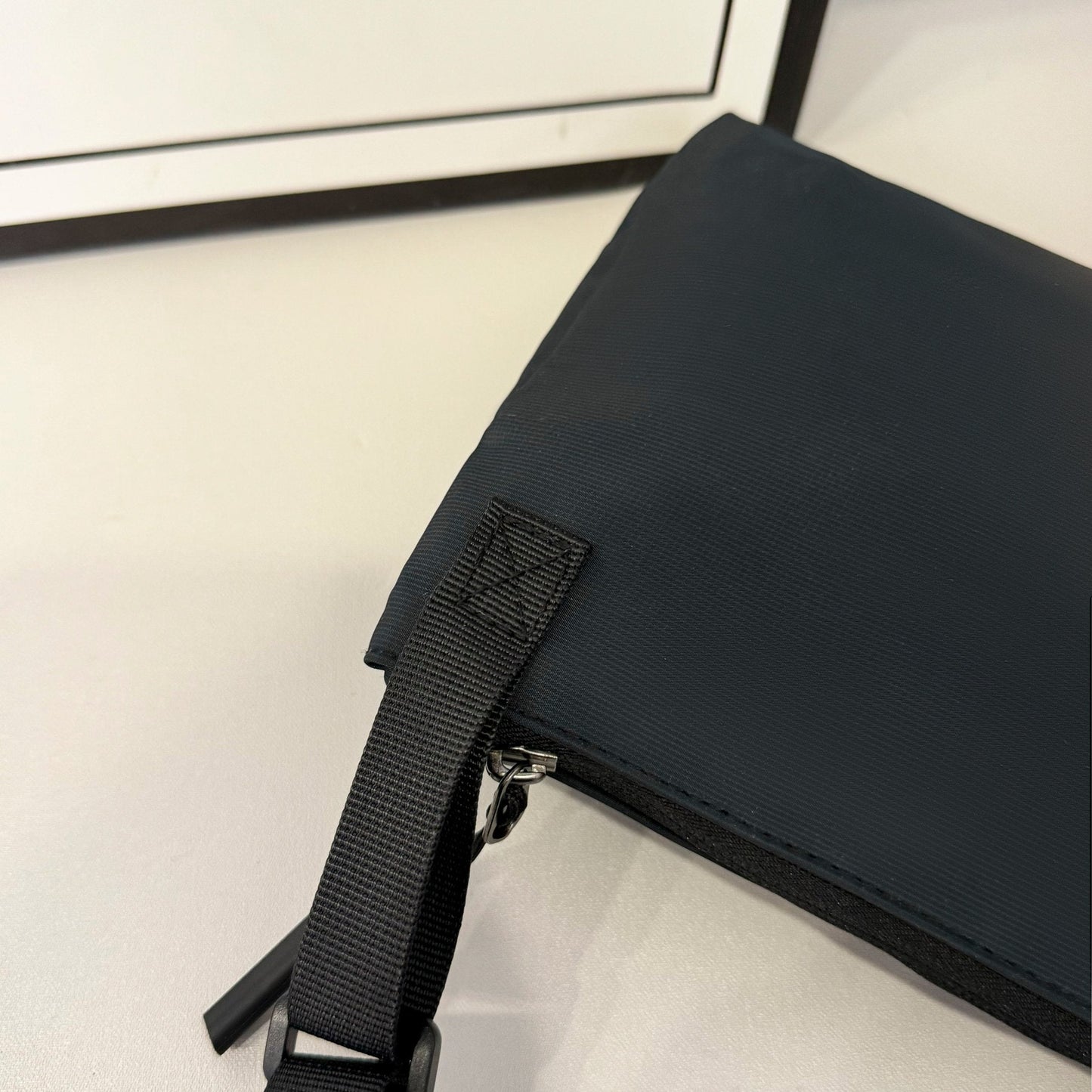 Men's and Women's New Fashion Casual Joker Adjustable Shoulder Strap Shoulder Bag Messenger Bag