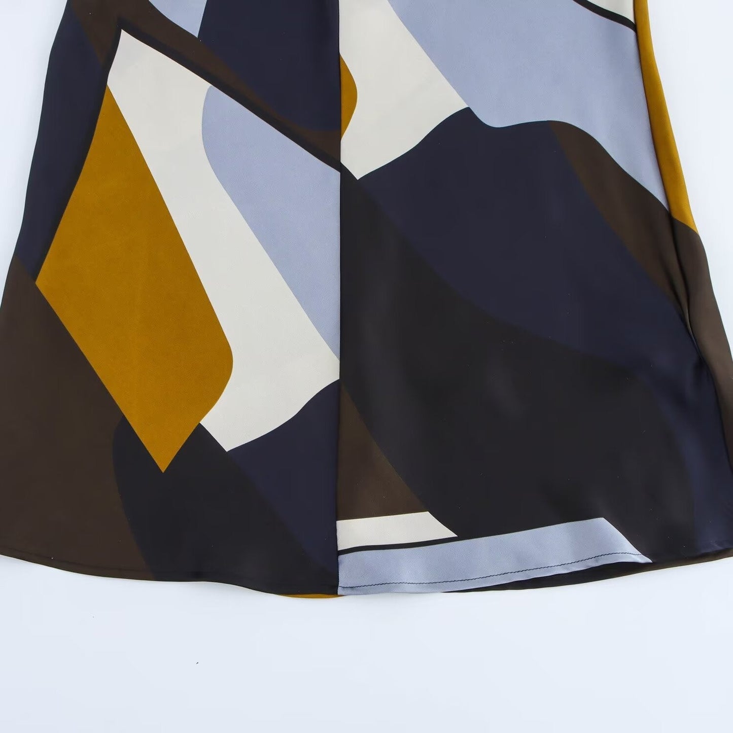 Women's new chic fashion pleated collar design slim fit satin texture printed MIDI dress retro sleeveless women's dress Mujer