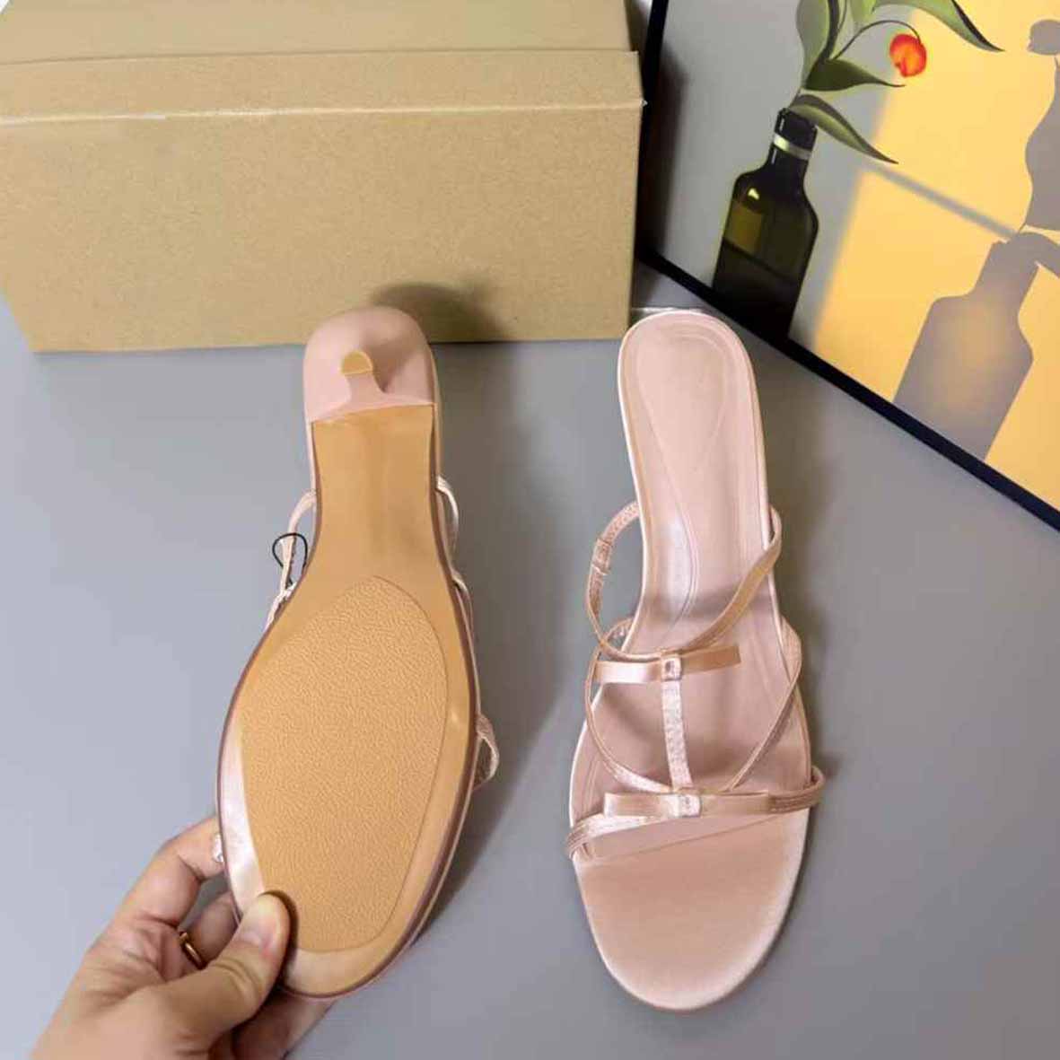 Women's New Fashion Joker Satin Bow with Round Head High-heeled
