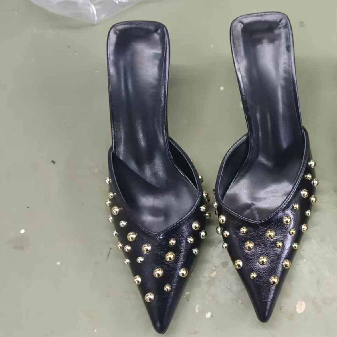 Women's New Fashion Joker Metal Decorative Baotou Design High-heeled Slippers