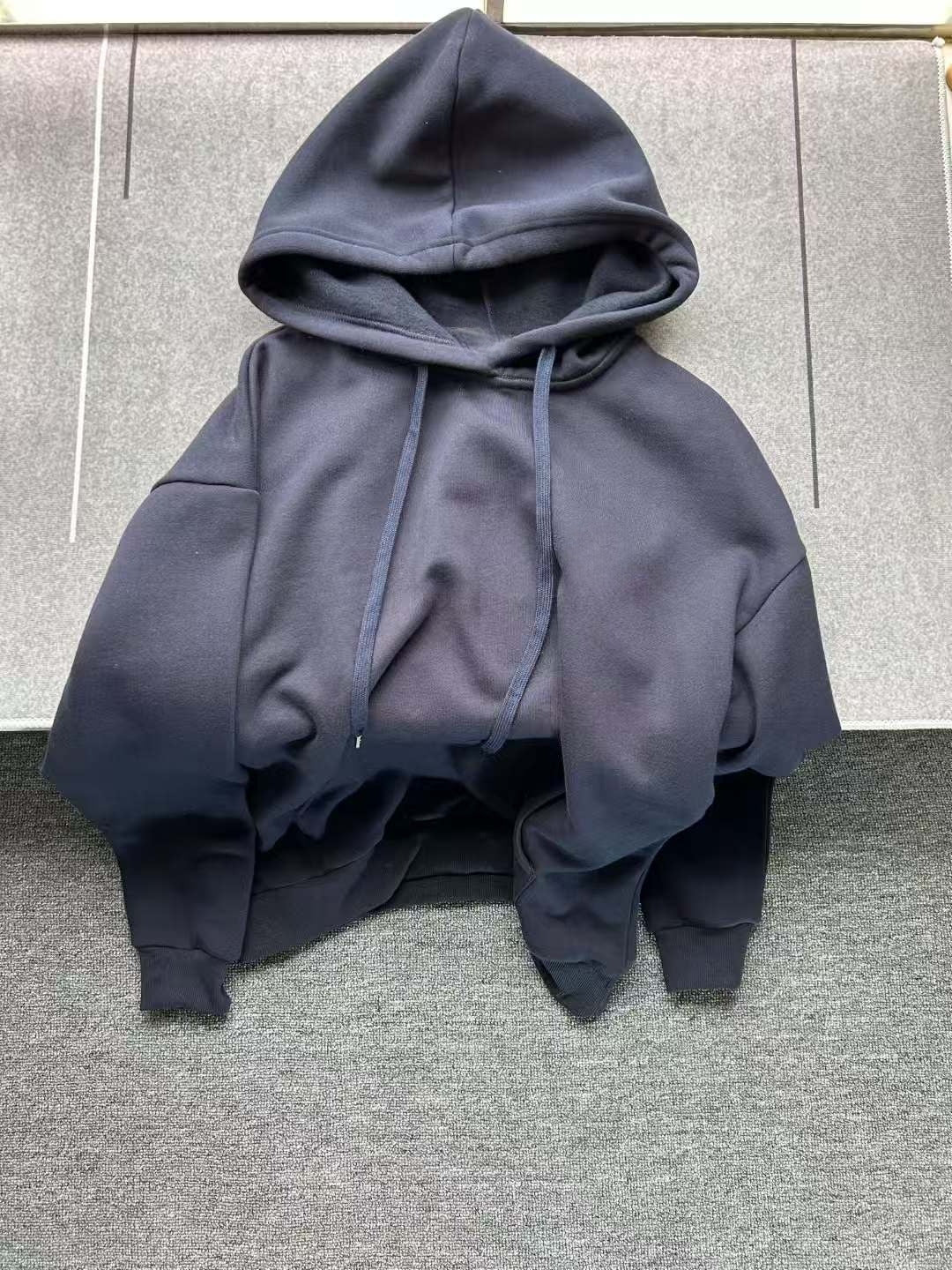 New versatile fleece drawstring hooded long-sleeved sweatshirt