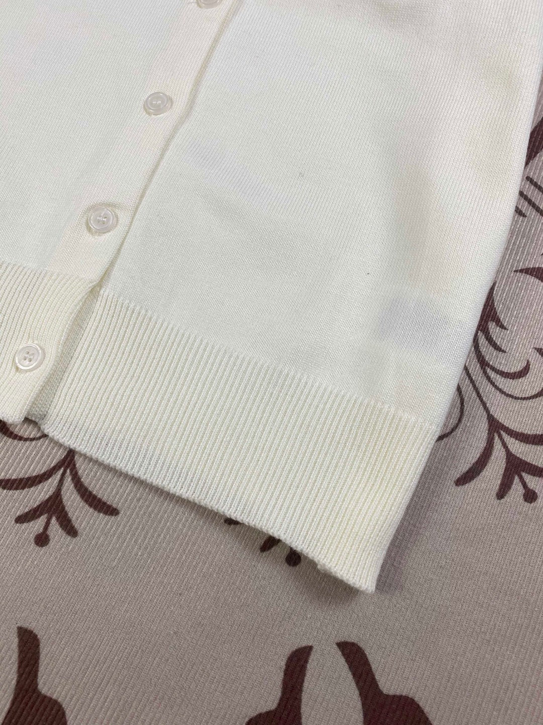 Women's New Fashion Joker Embroidered Cotton Knitted Lapel Short Sleeve Cardigan