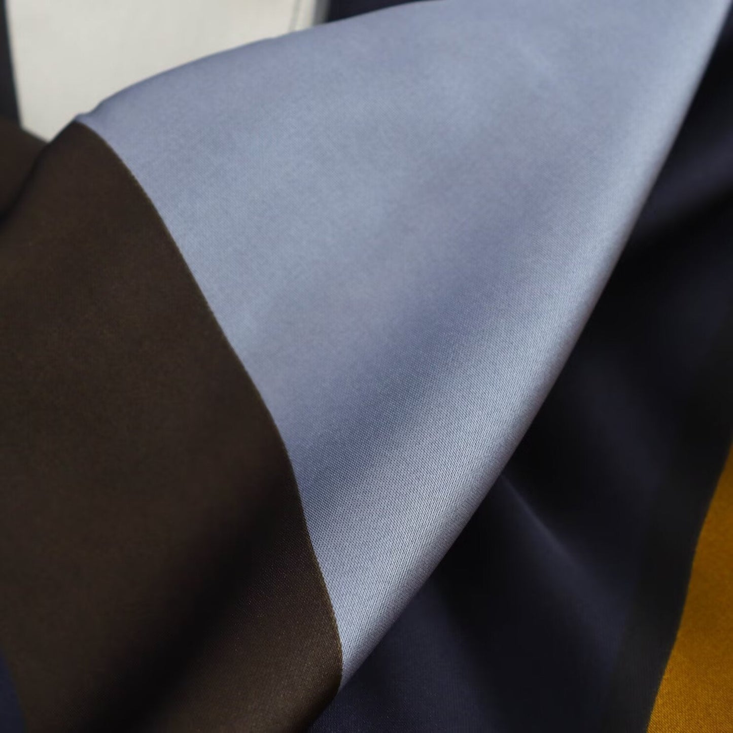 Women's new chic fashion pleated collar design slim fit satin texture printed MIDI dress retro sleeveless women's dress Mujer