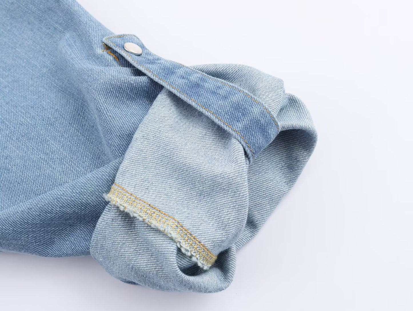 Women's new fashion loose single breasted long sleeved denim shirt