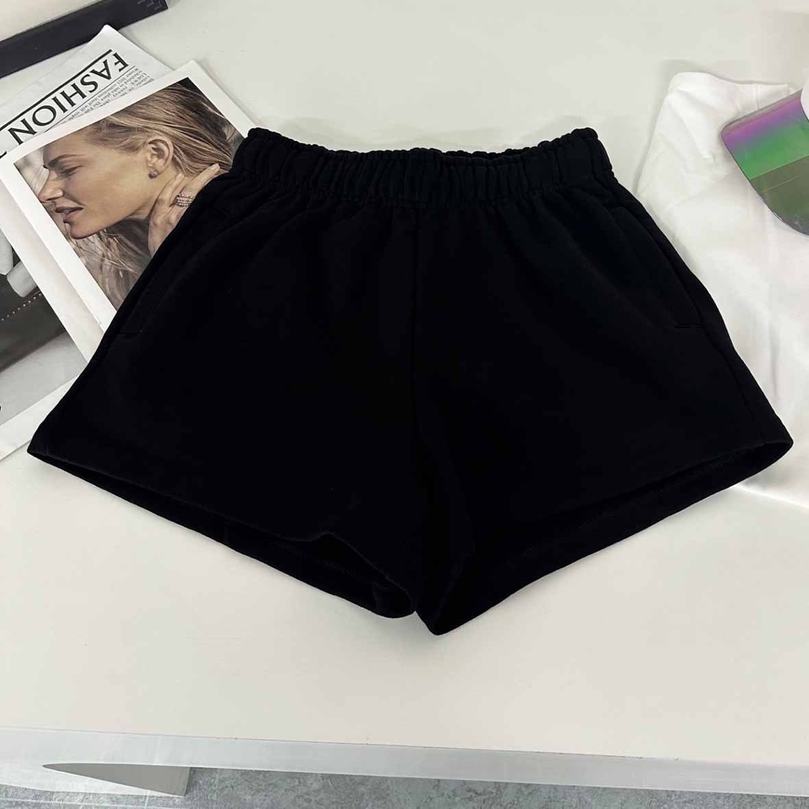 Women's 2025 New Fashion Joker Slim Elastic Waist Yoga Shorts