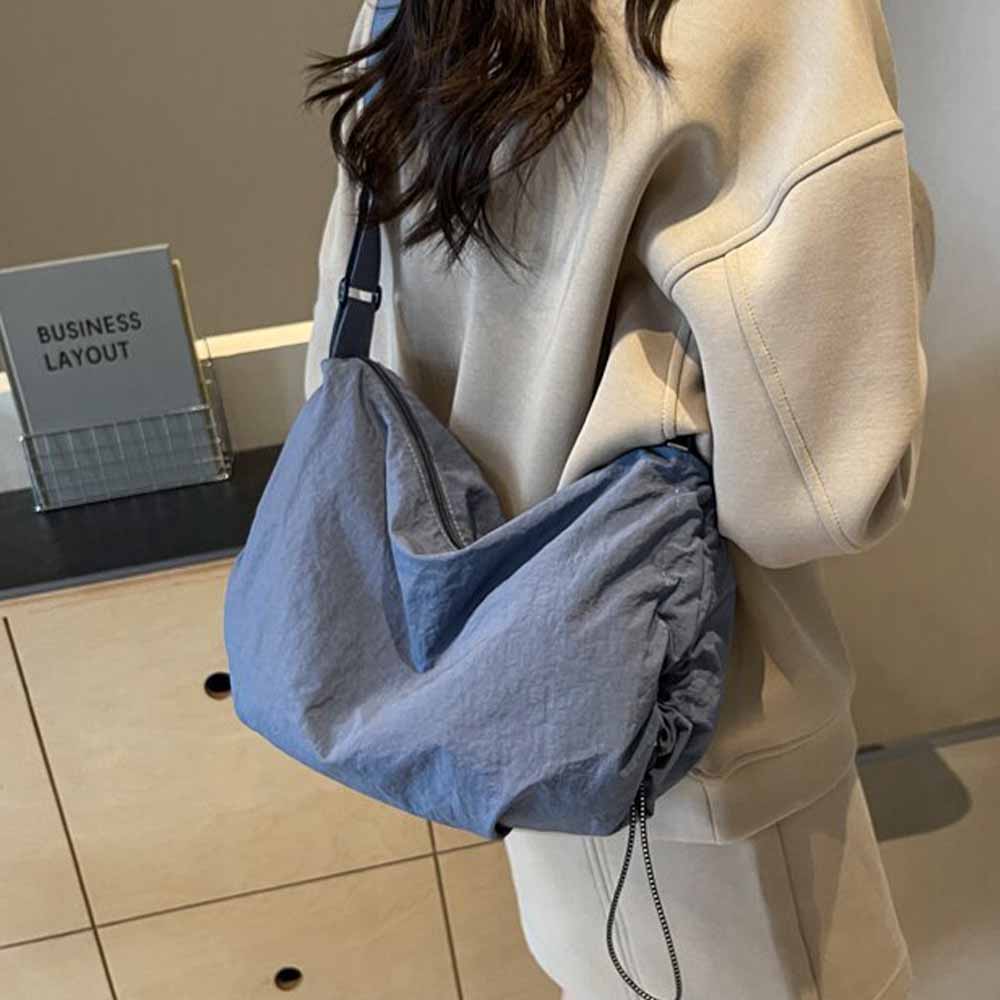 Women's New Joker Lightweight Messenger Bag Sports Fashion Canvas Bag Large Capacity Commuter Shoulder Bag