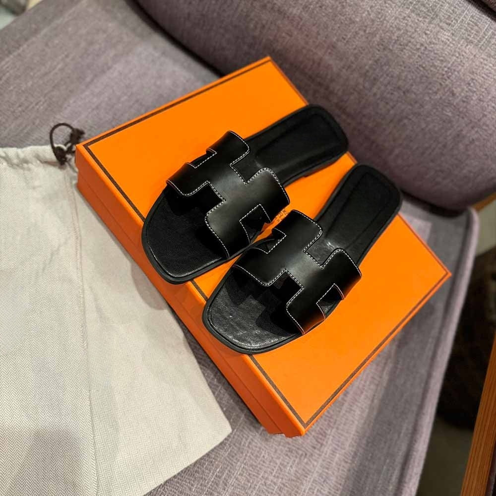 Women's New Fashion Casual Joker Thin Bottom Flat Slippers Sandals.