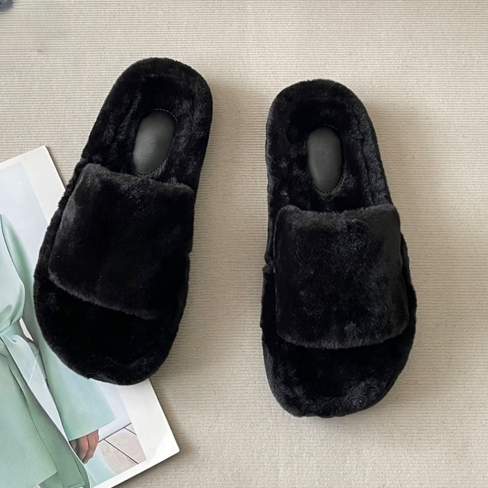 Women's new autumn and winter plush slippers have a shoe box