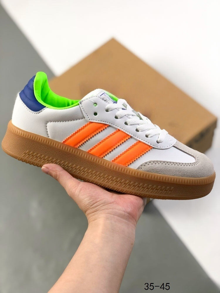 Men's and women's new casual Joker platform low-top anti-slip sports shoes have a shoe box.