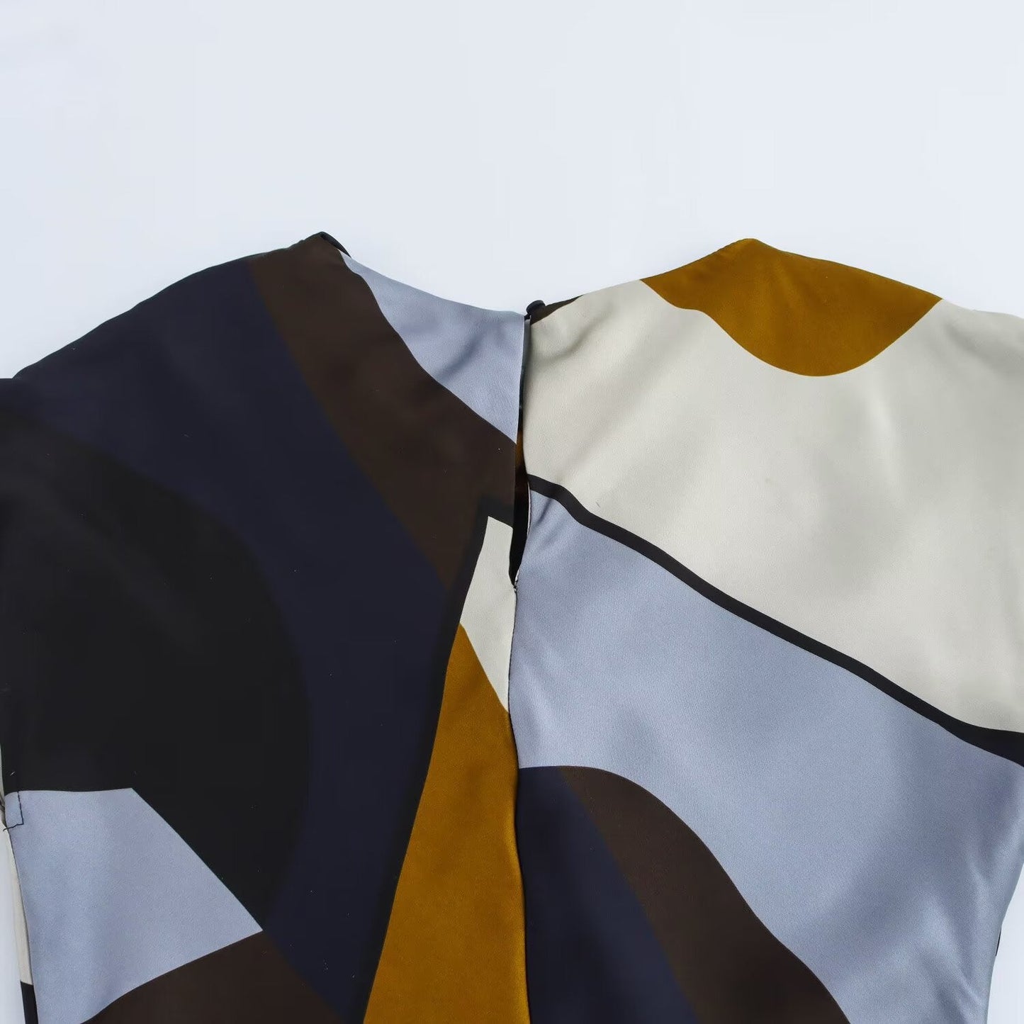 Women's new chic fashion pleated collar design slim fit satin texture printed MIDI dress retro sleeveless women's dress Mujer